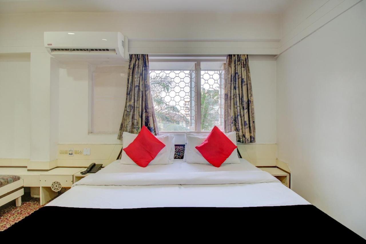 Capital O 76484 Hotel Balwas International Mumbai Eksteriør bilde